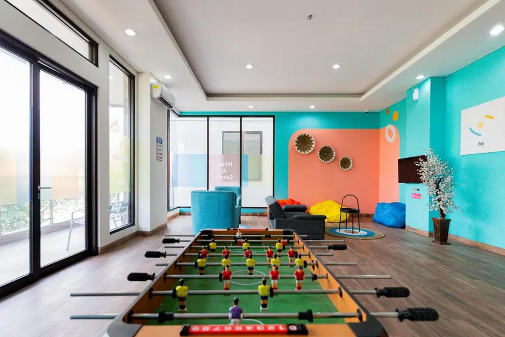 Sans Hotel Rajawali Surabaya By Reddoorz Krembangan Esterno foto