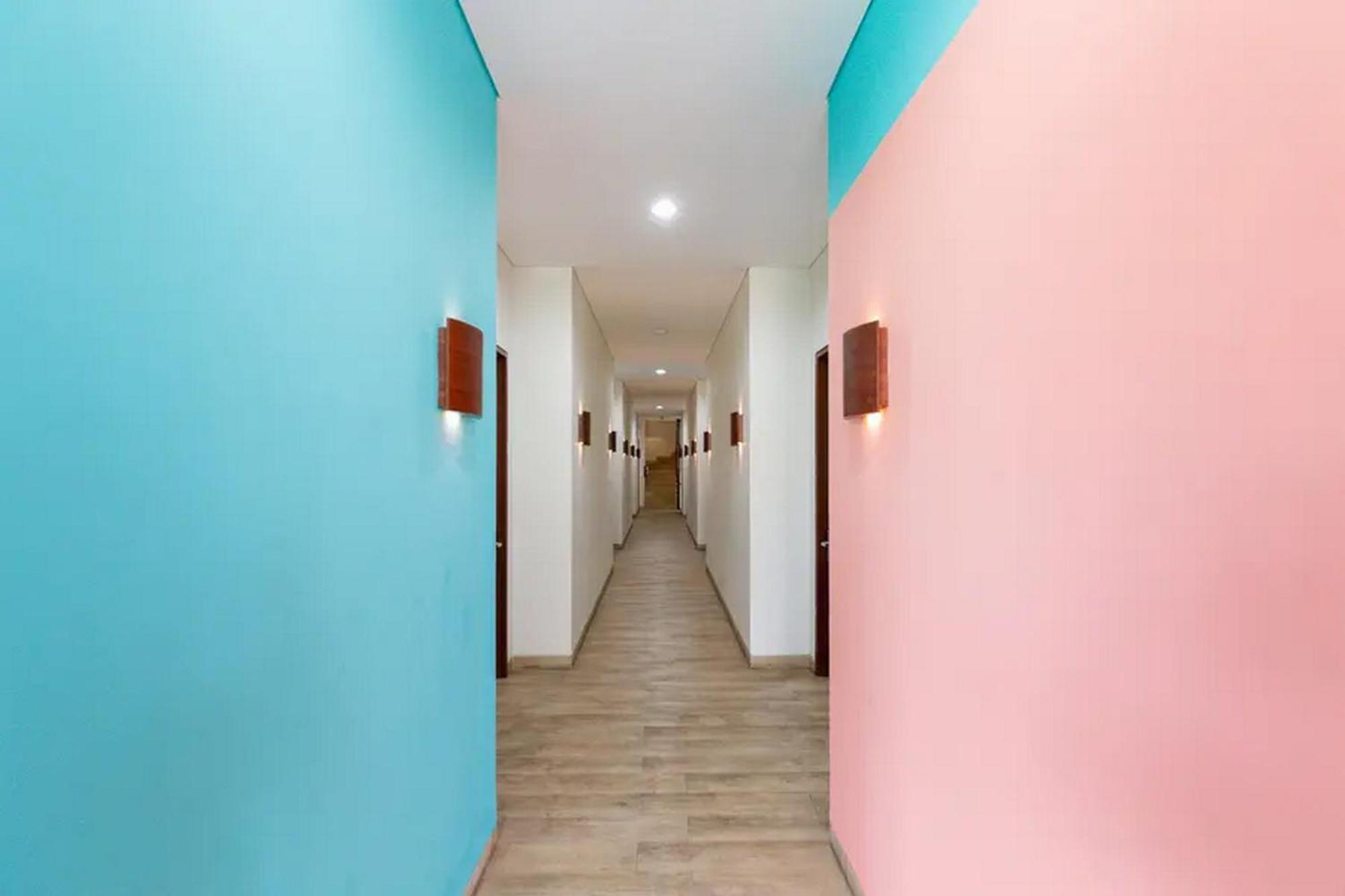 Sans Hotel Rajawali Surabaya By Reddoorz Krembangan Esterno foto