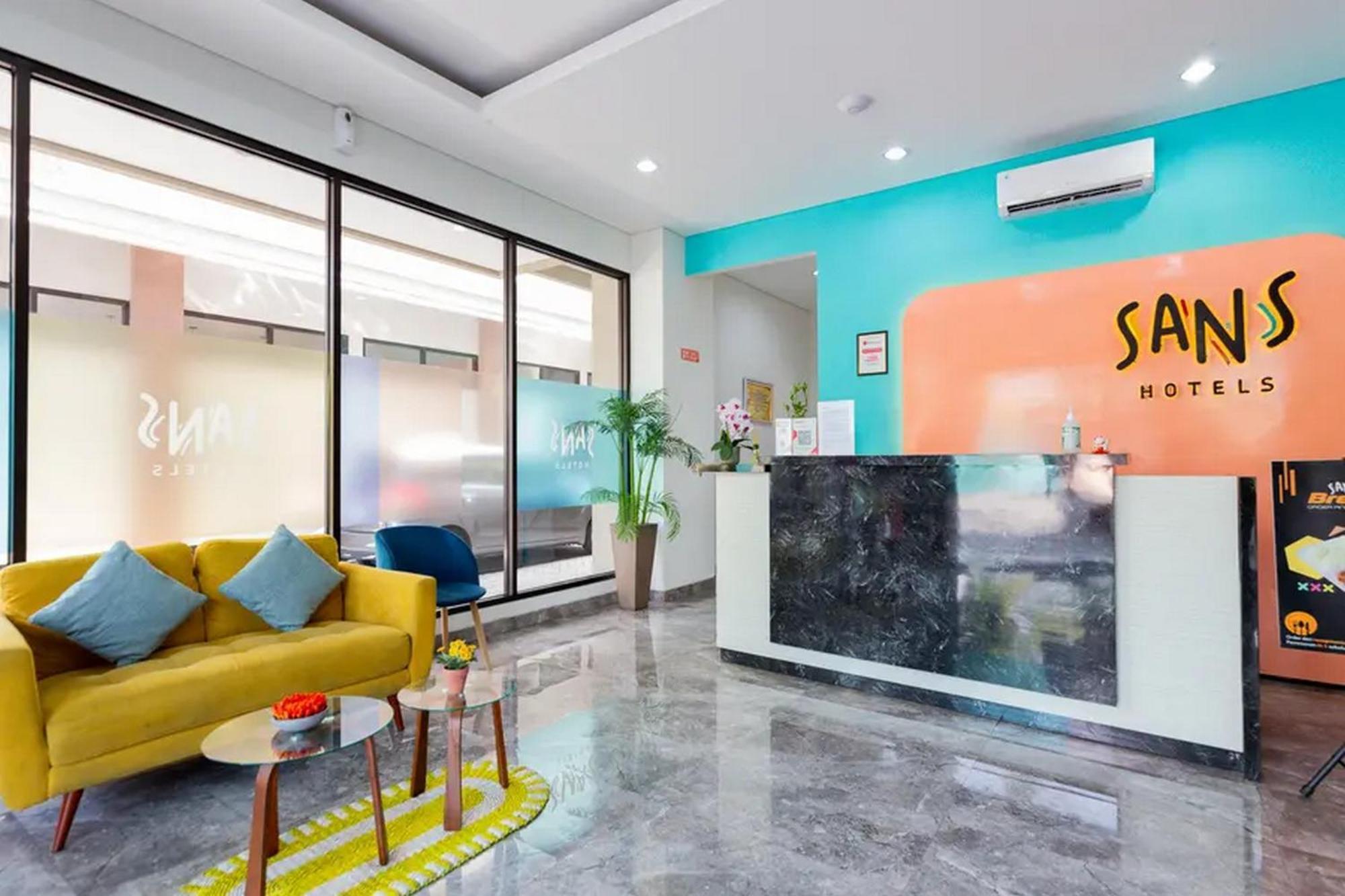 Sans Hotel Rajawali Surabaya By Reddoorz Krembangan Esterno foto