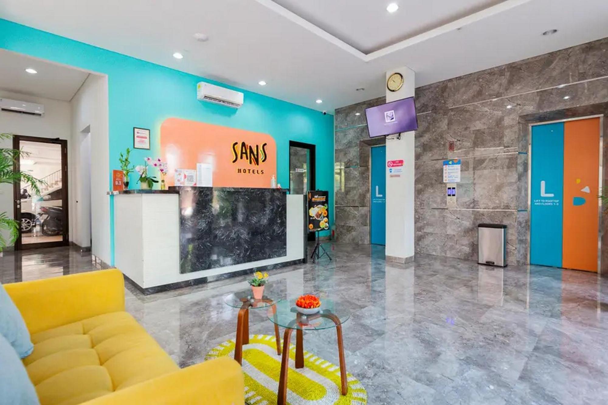 Sans Hotel Rajawali Surabaya By Reddoorz Krembangan Esterno foto